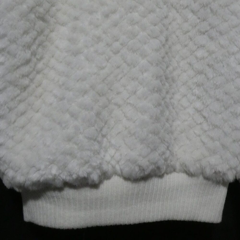 ECKO UNLTD RED | White Quilted Faux Fur Jacket with Pom Pom Hood Drawstring - Picture 15 of 16